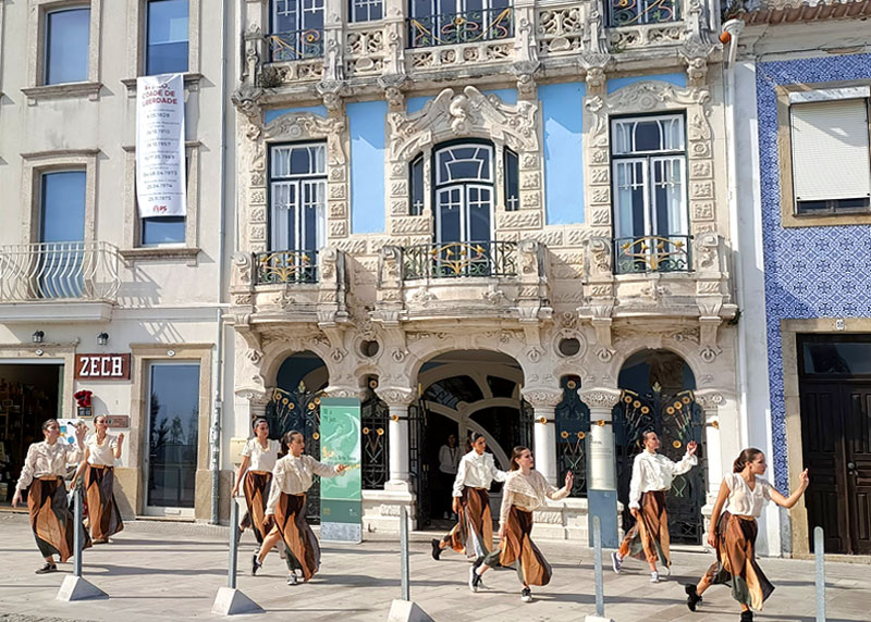 oln-aveiro-numa-foto-festa-arte-nova-mulher